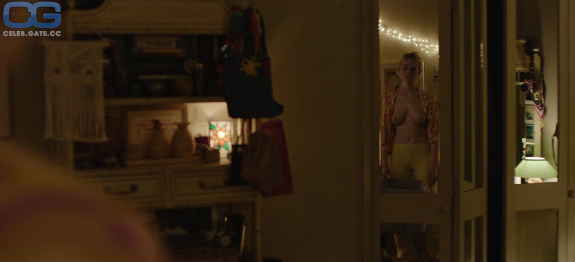 Elle Fanning 