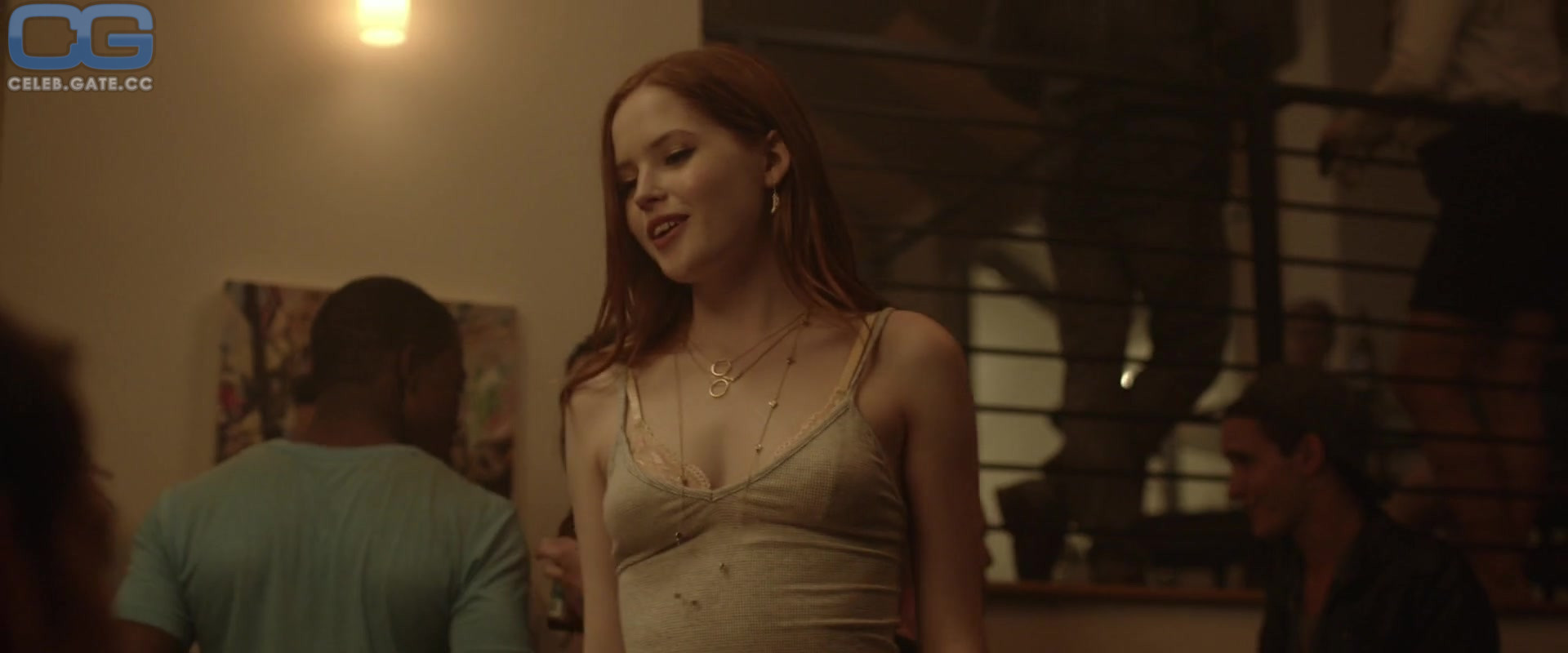 Ellie Bamber 