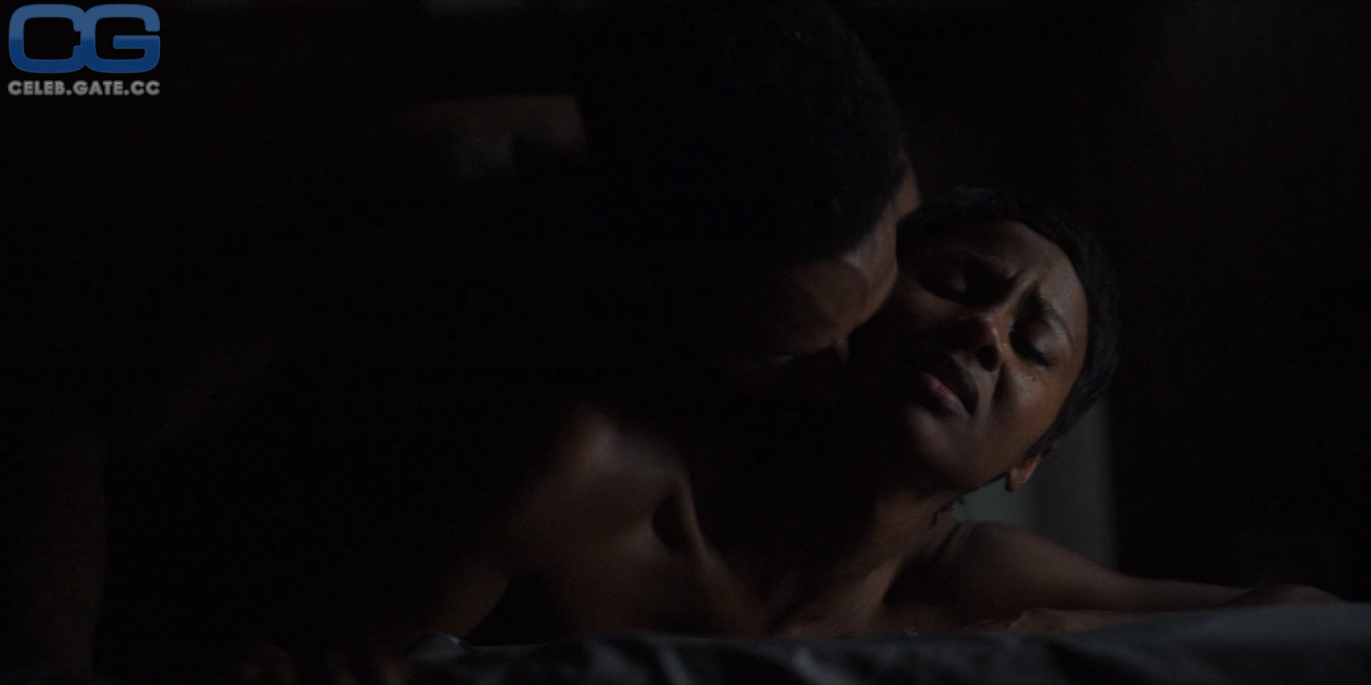 Emayatzy Corinealdi 