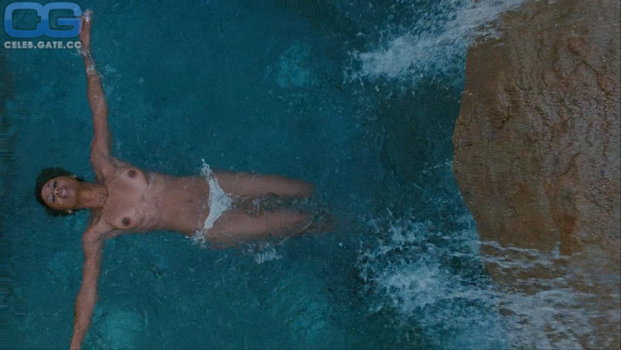 Emayatzy Corinealdi 