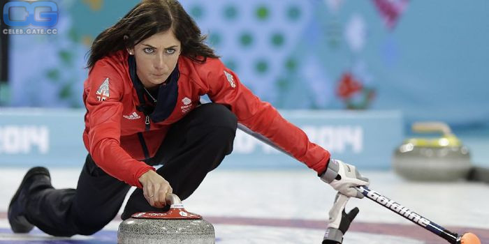 Eve Muirhead curling