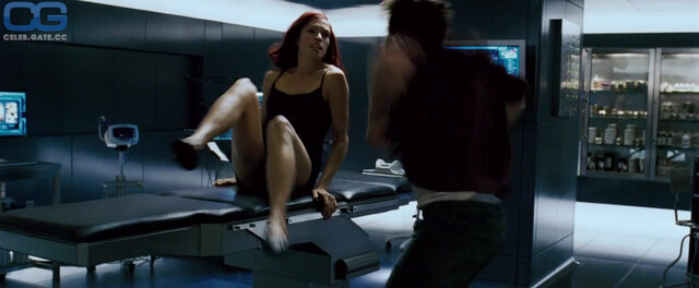 Famke Janssen 