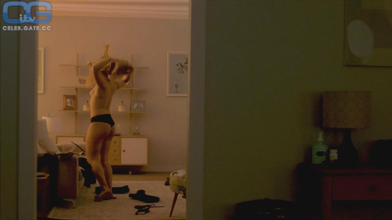 Florence Pugh topless scene