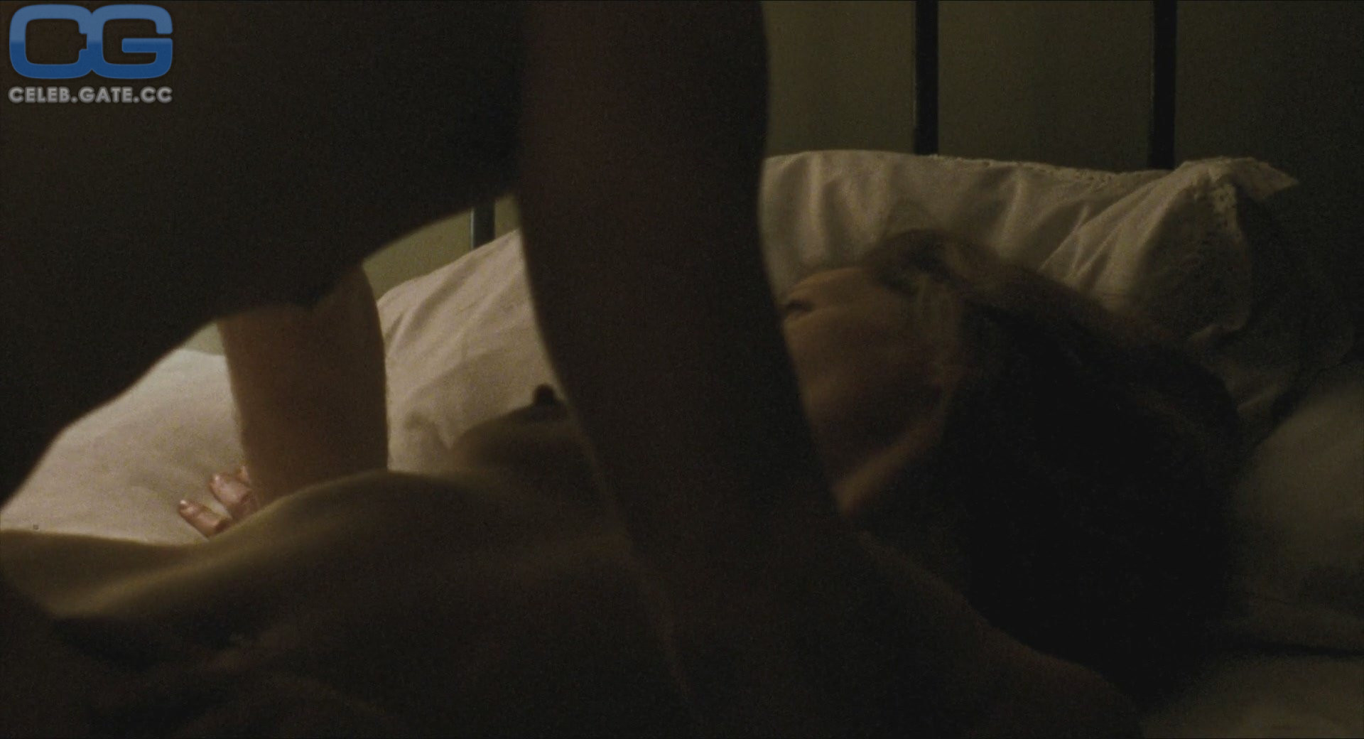 Gillian Anderson nackt scene