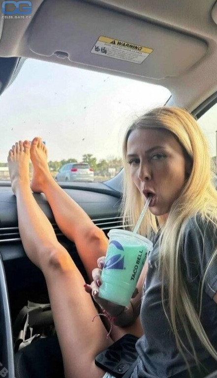 Haliey Welch 