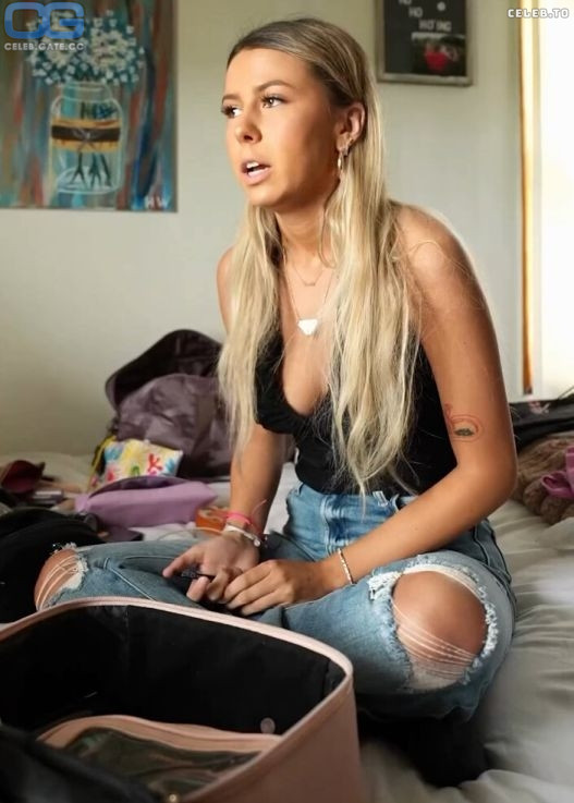 Haliey Welch 