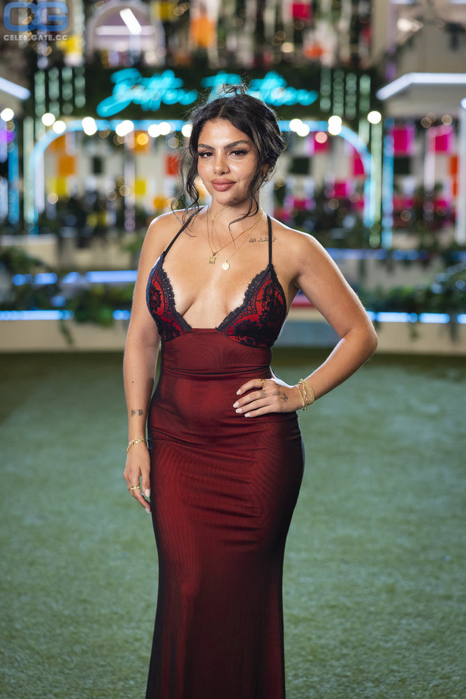 Huda Mustafa 