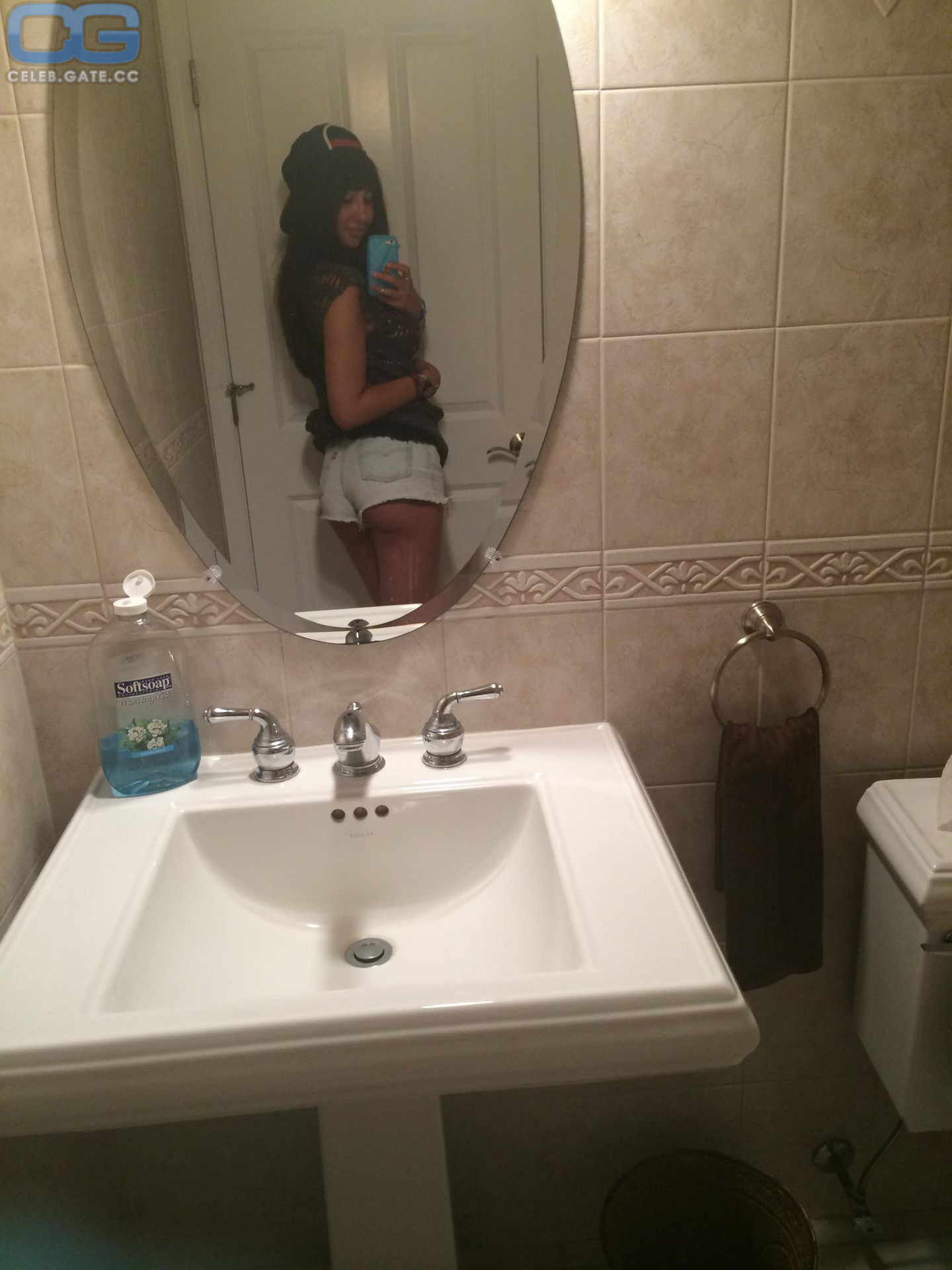 Jackie Cruz leaked selfie