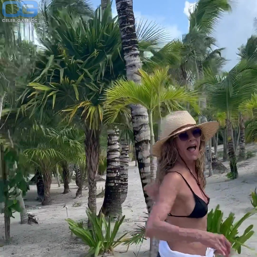 Jennifer Aniston 