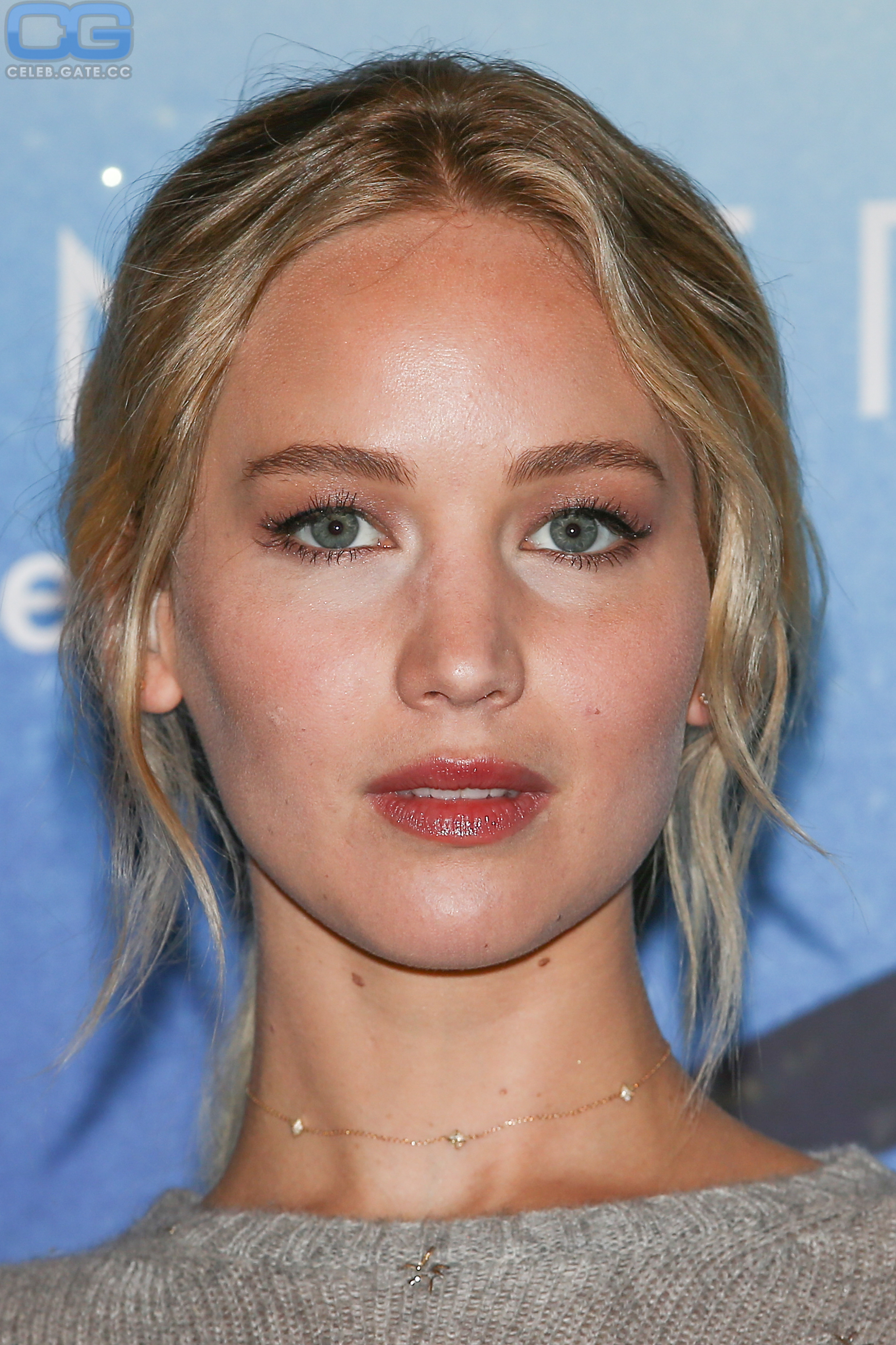 Jennifer Lawrence close up