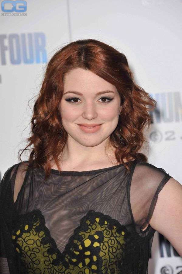 Jennifer Stone 