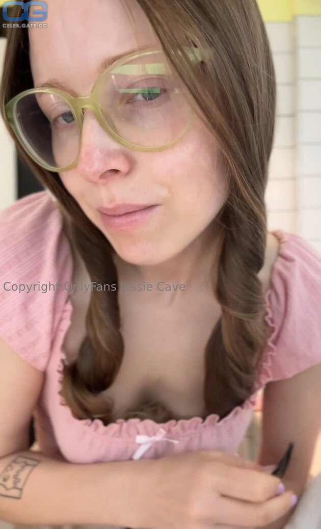 Jessie Cave 