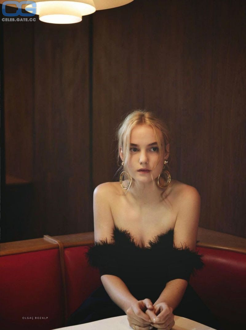 Joanna Vanderham 