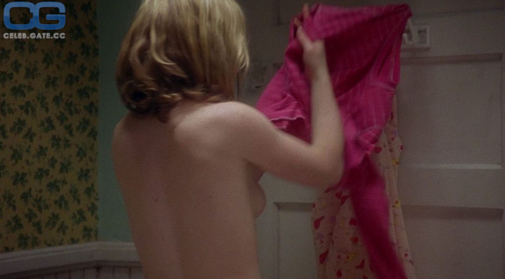 Julia Stiles nude scene