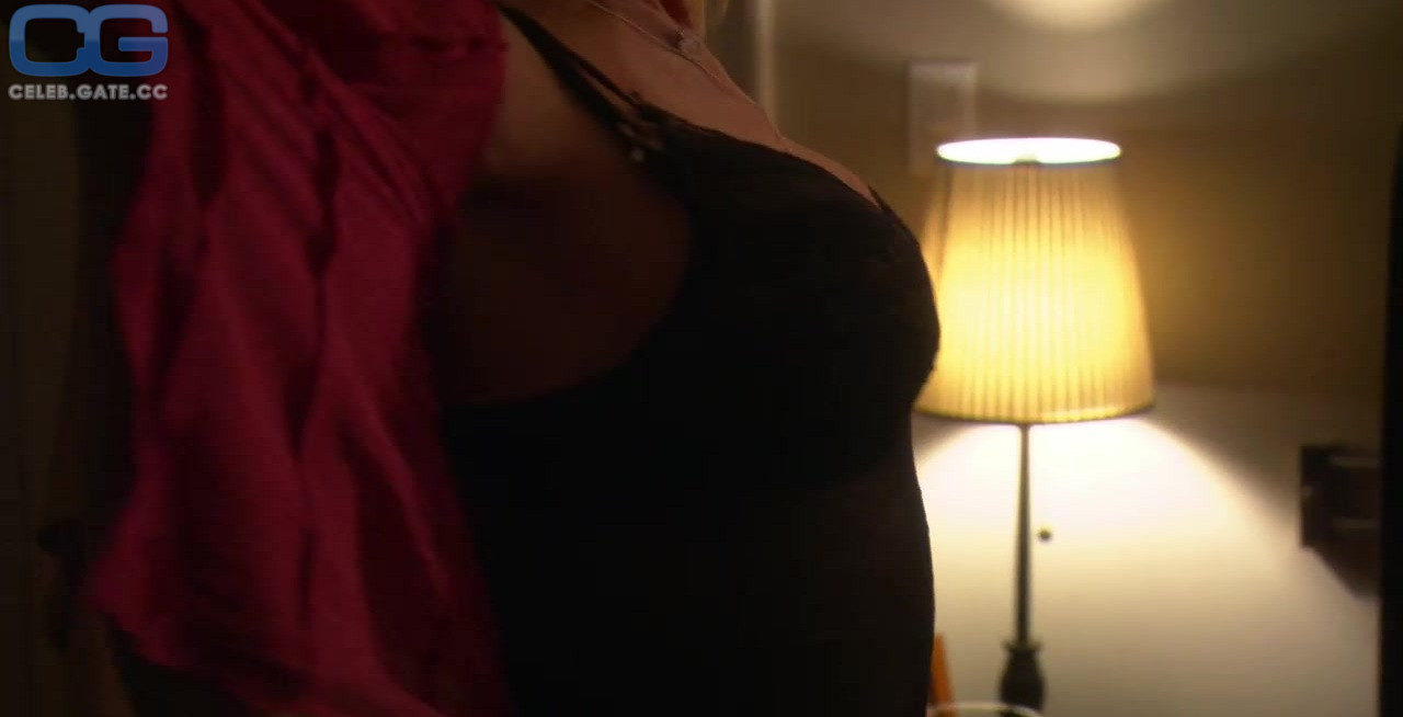 Julie Benz 