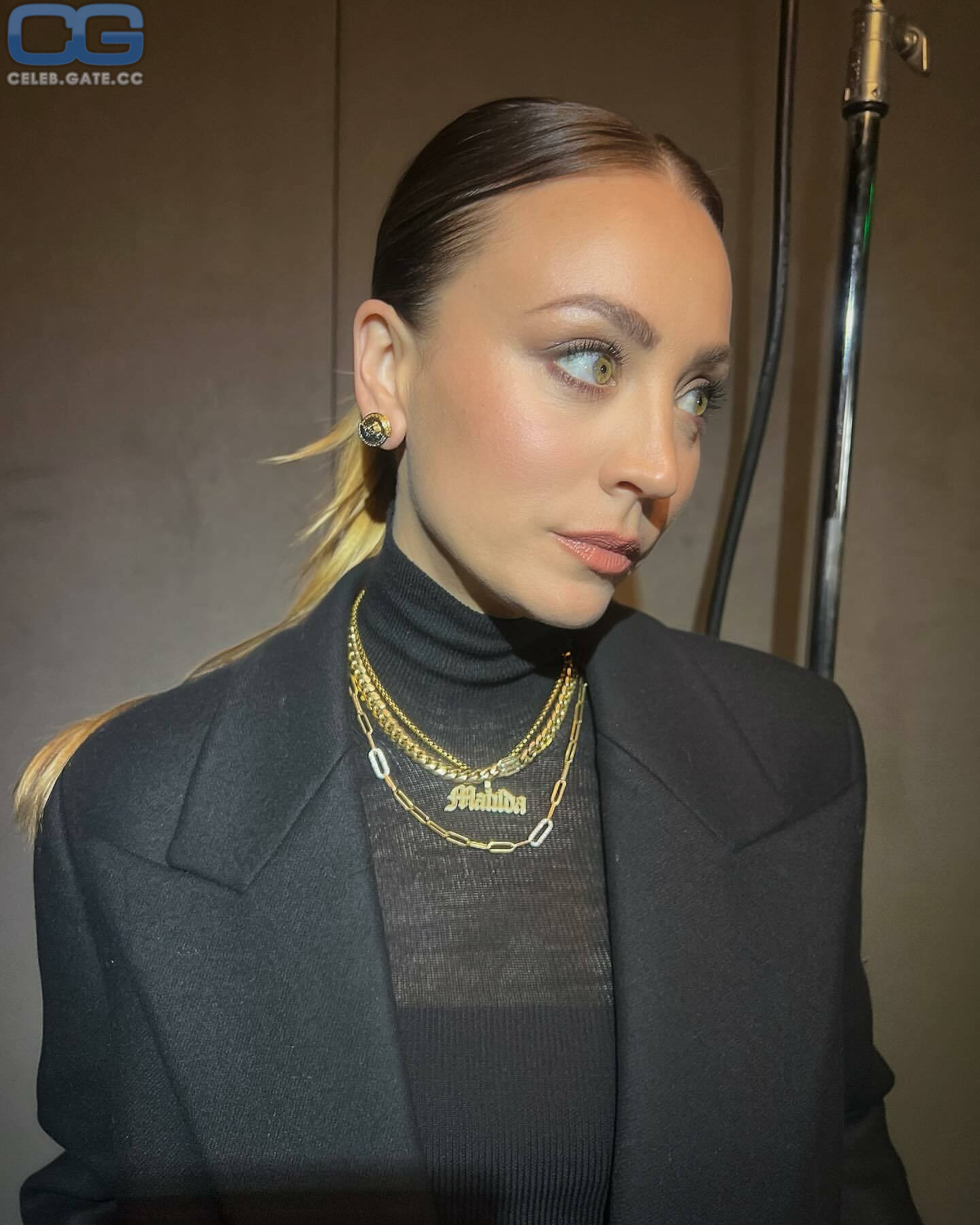 Kaley Cuoco 