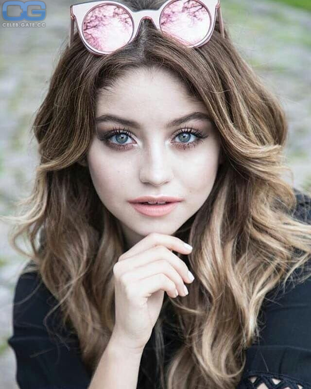 Karol Sevilla sexy