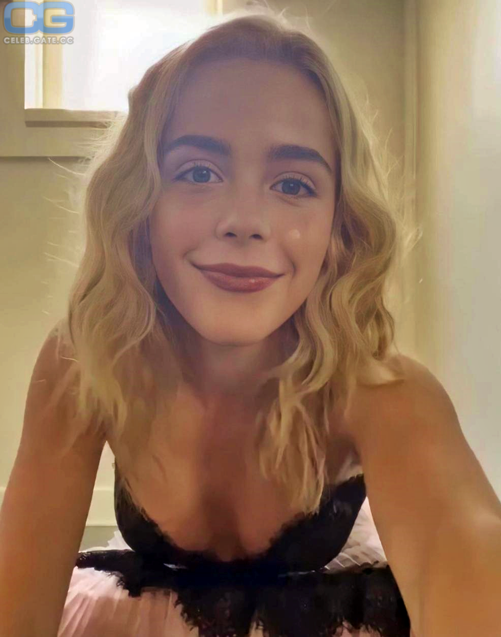 Kiernan Shipka 