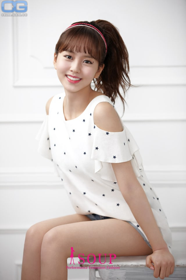 Kim So-hyun sexy