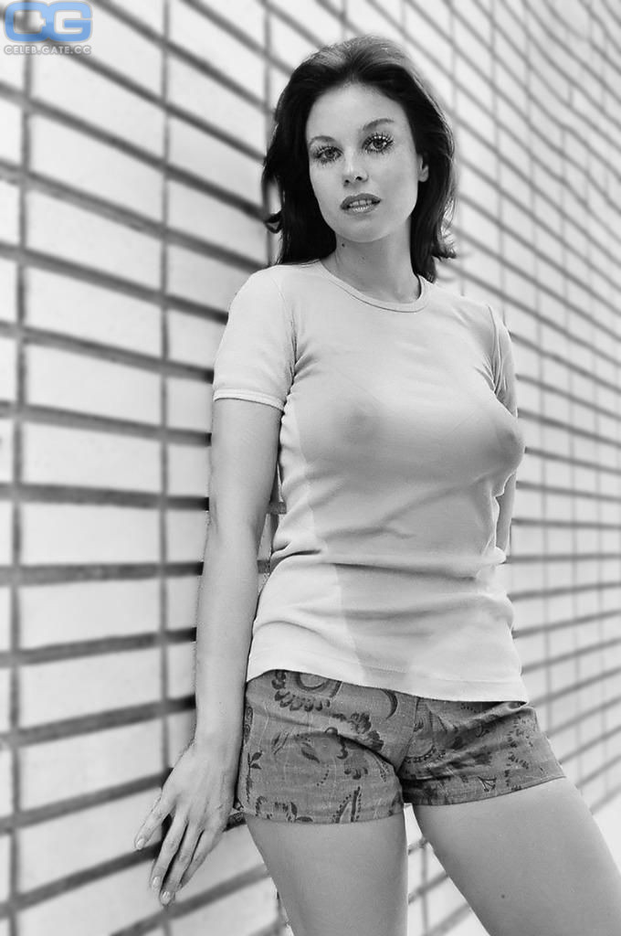 Lana Wood 