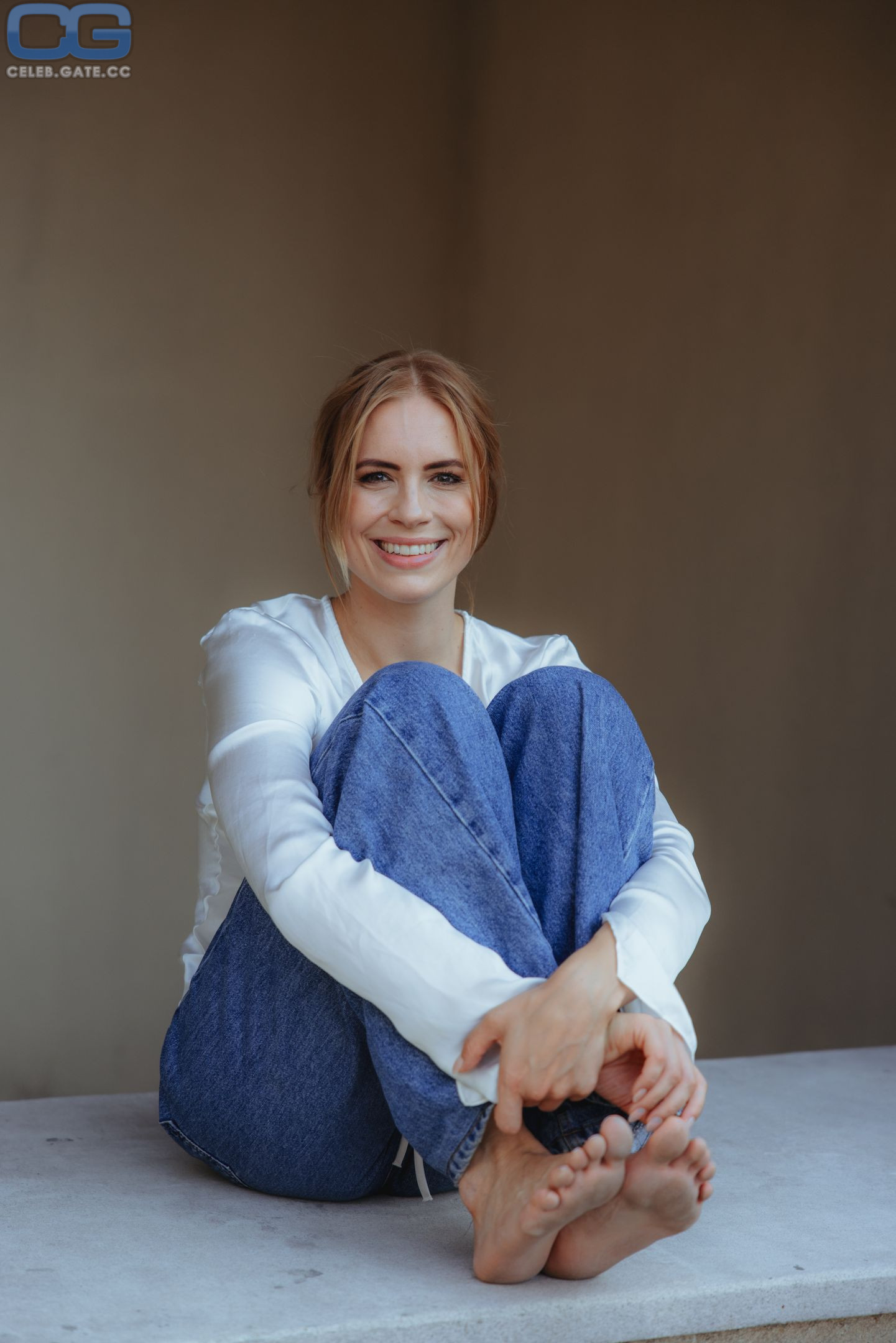 Lara Dandelion Seibert 