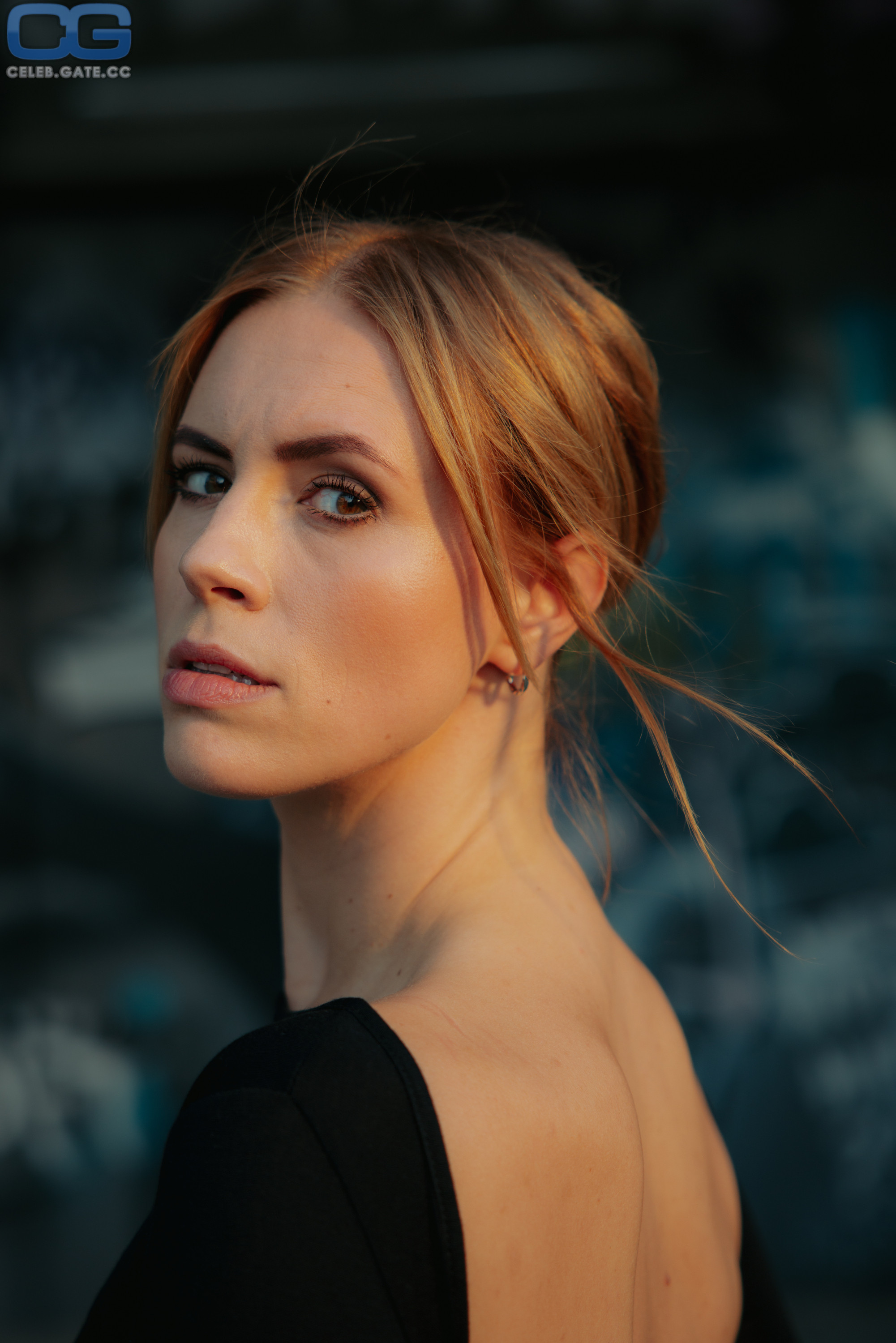 Lara Dandelion Seibert 