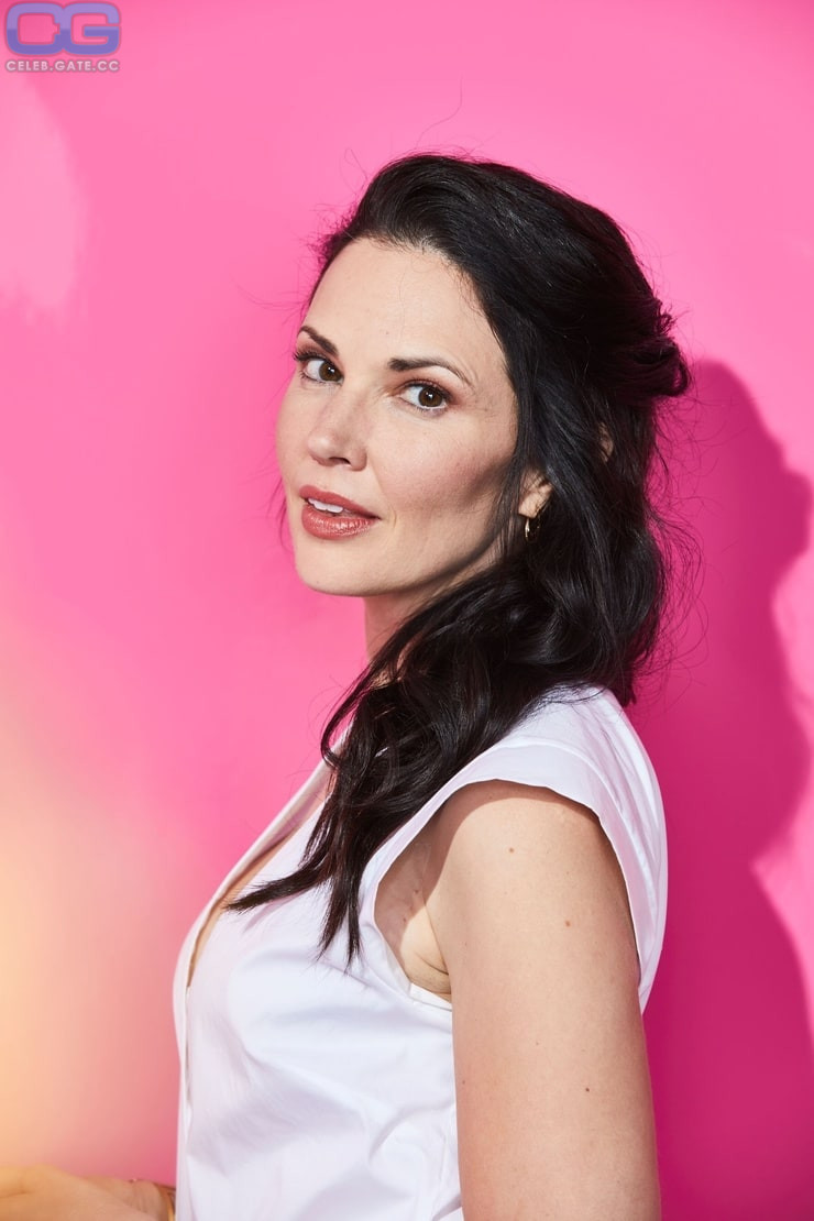 Laura Mennell oops