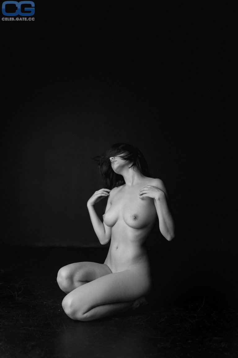 Lauren Summer nude