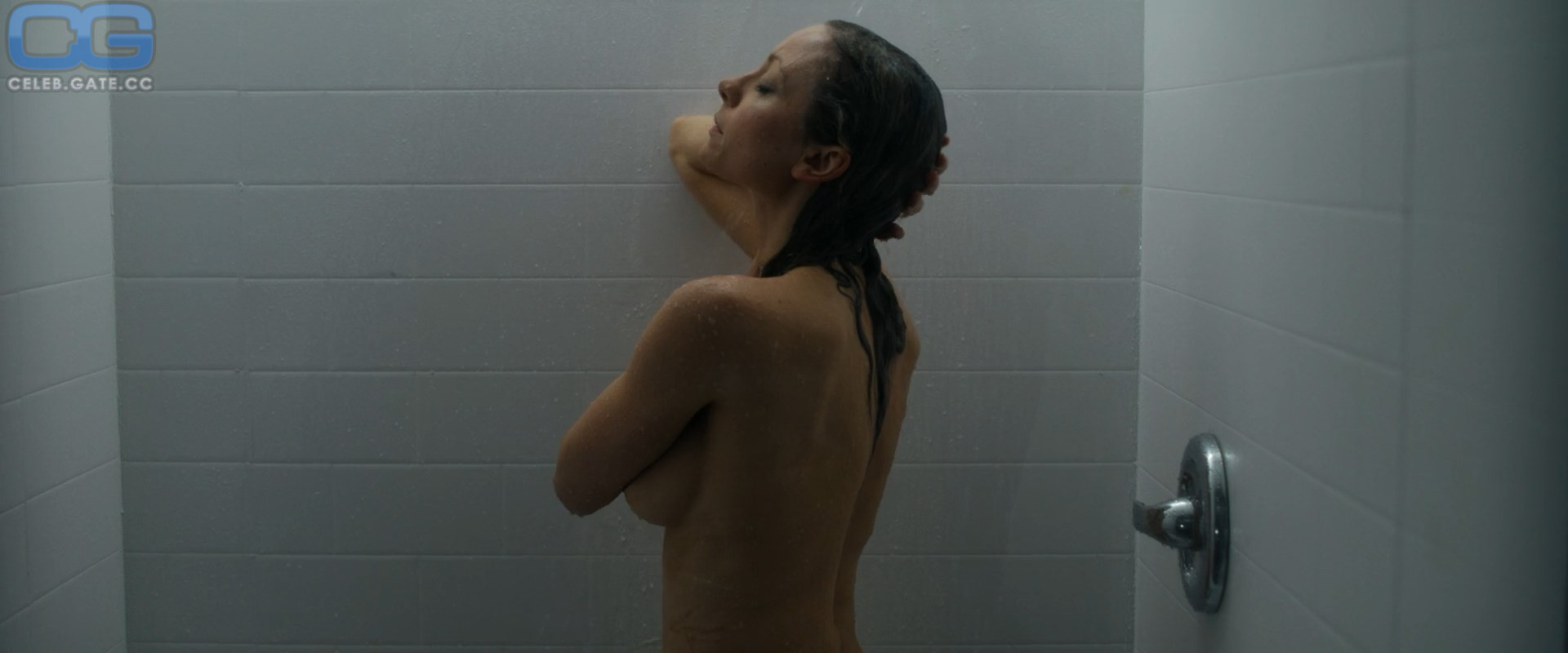 Leah Gibson 