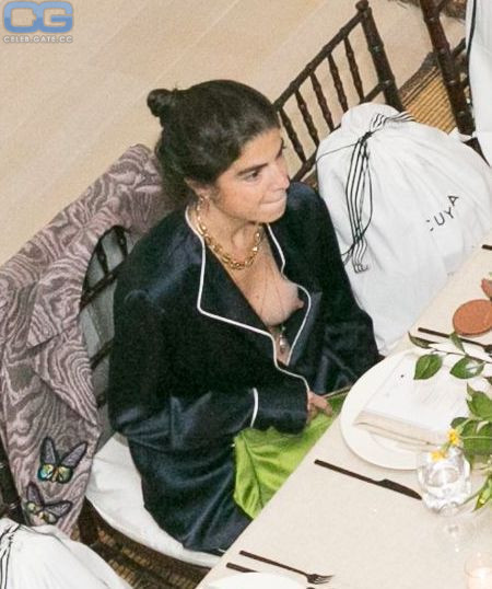 Leandra Medine nip slip