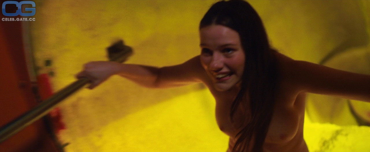 Lily Sullivan 