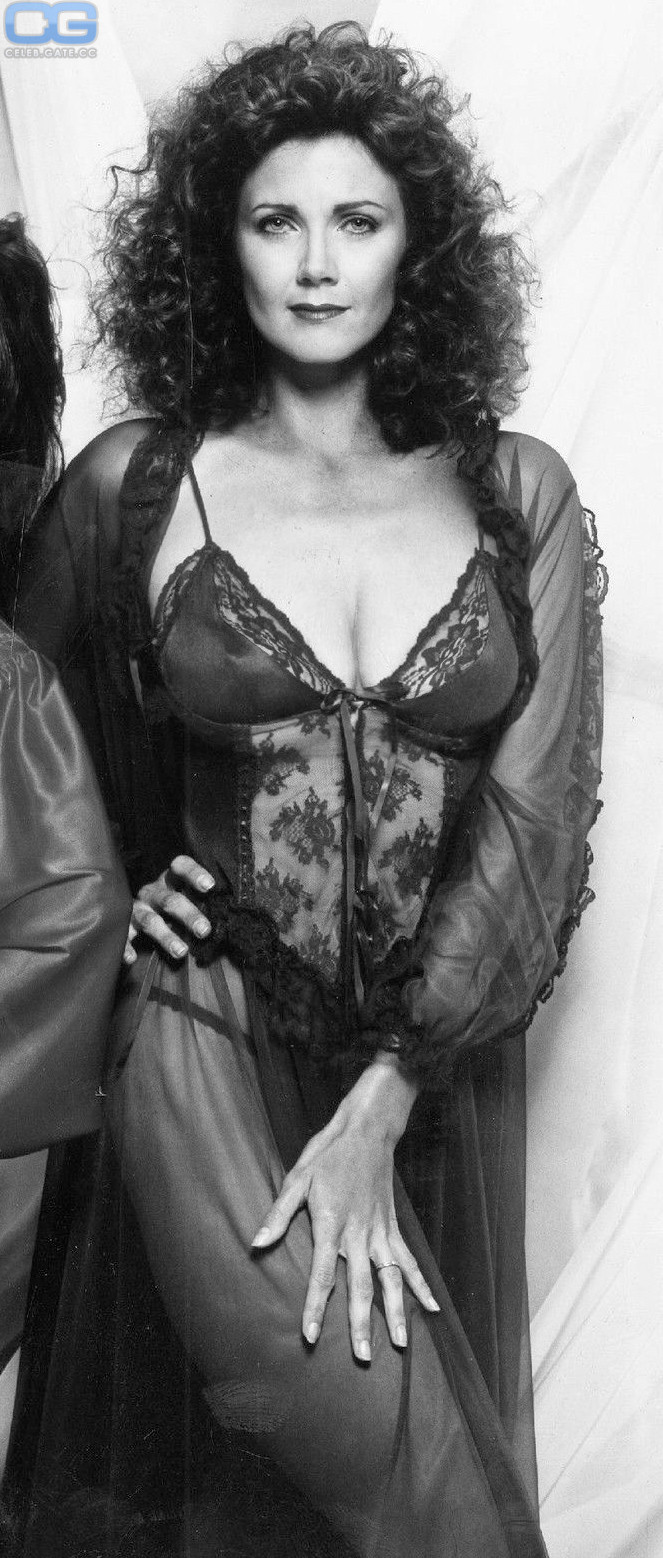 Lynda Carter sexy