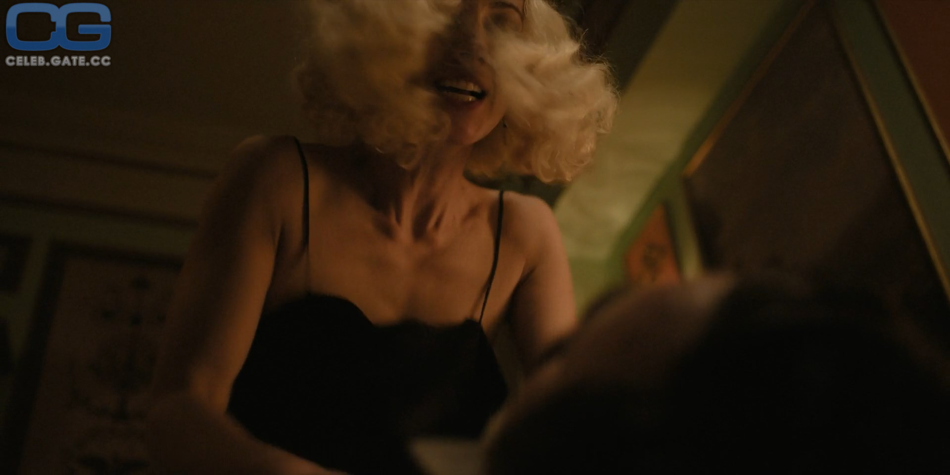 Mary Elizabeth Winstead 