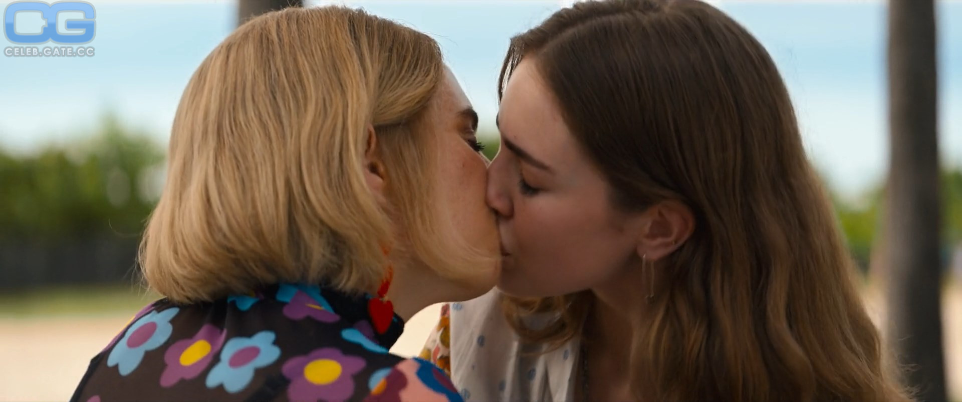 Maya Thurman-Hawke 