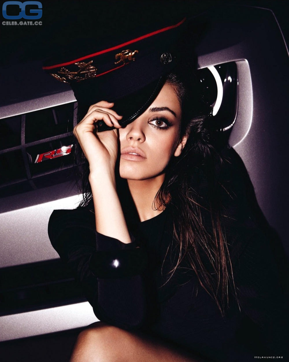 Mila Kunis 