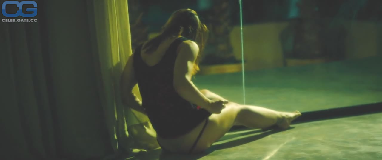 Naomie Harris nude scene