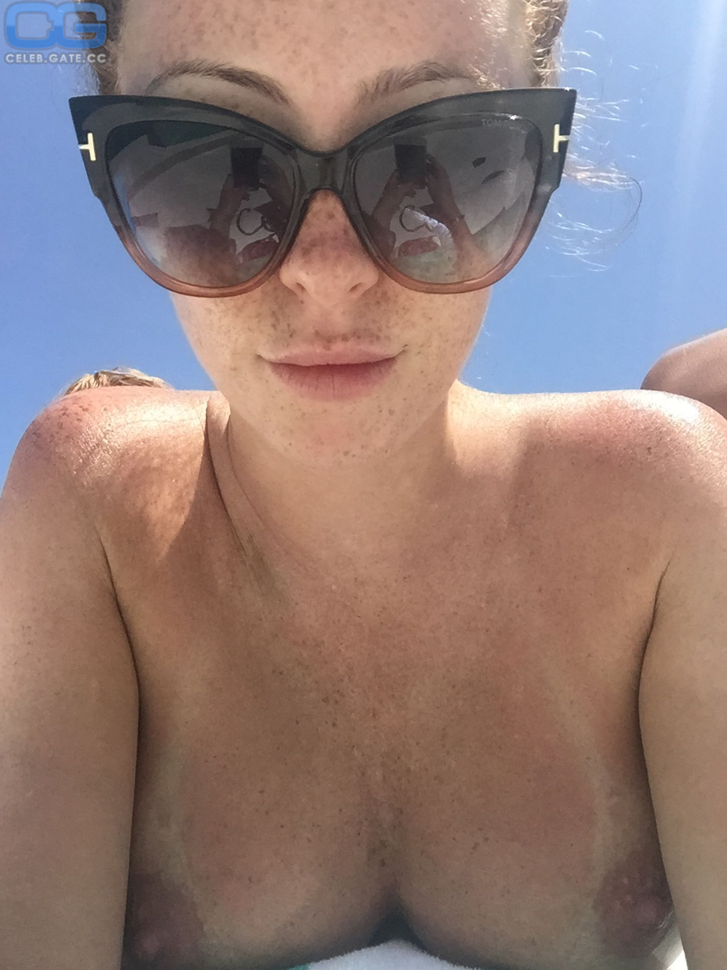 Natasha Hamilton nude selfie