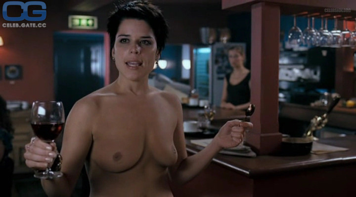 Neve Campbell topless
