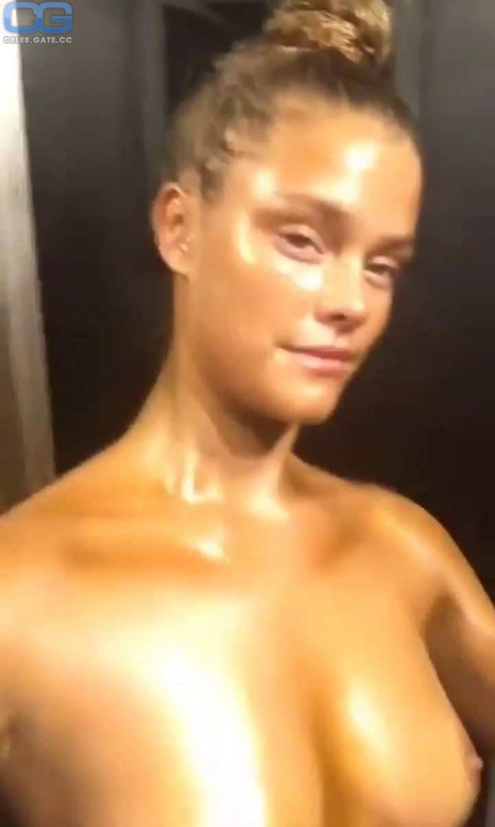 Nina Agdal 
