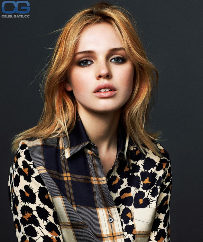Odessa Young 