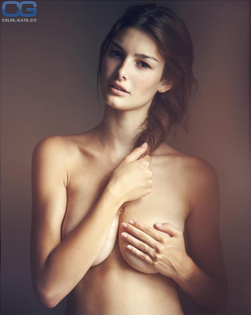 Ophelie Guillermand Nude
