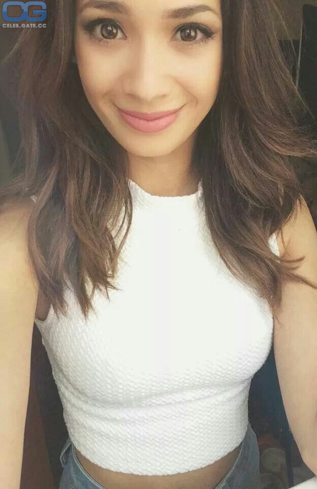 Paola Maria selfie
