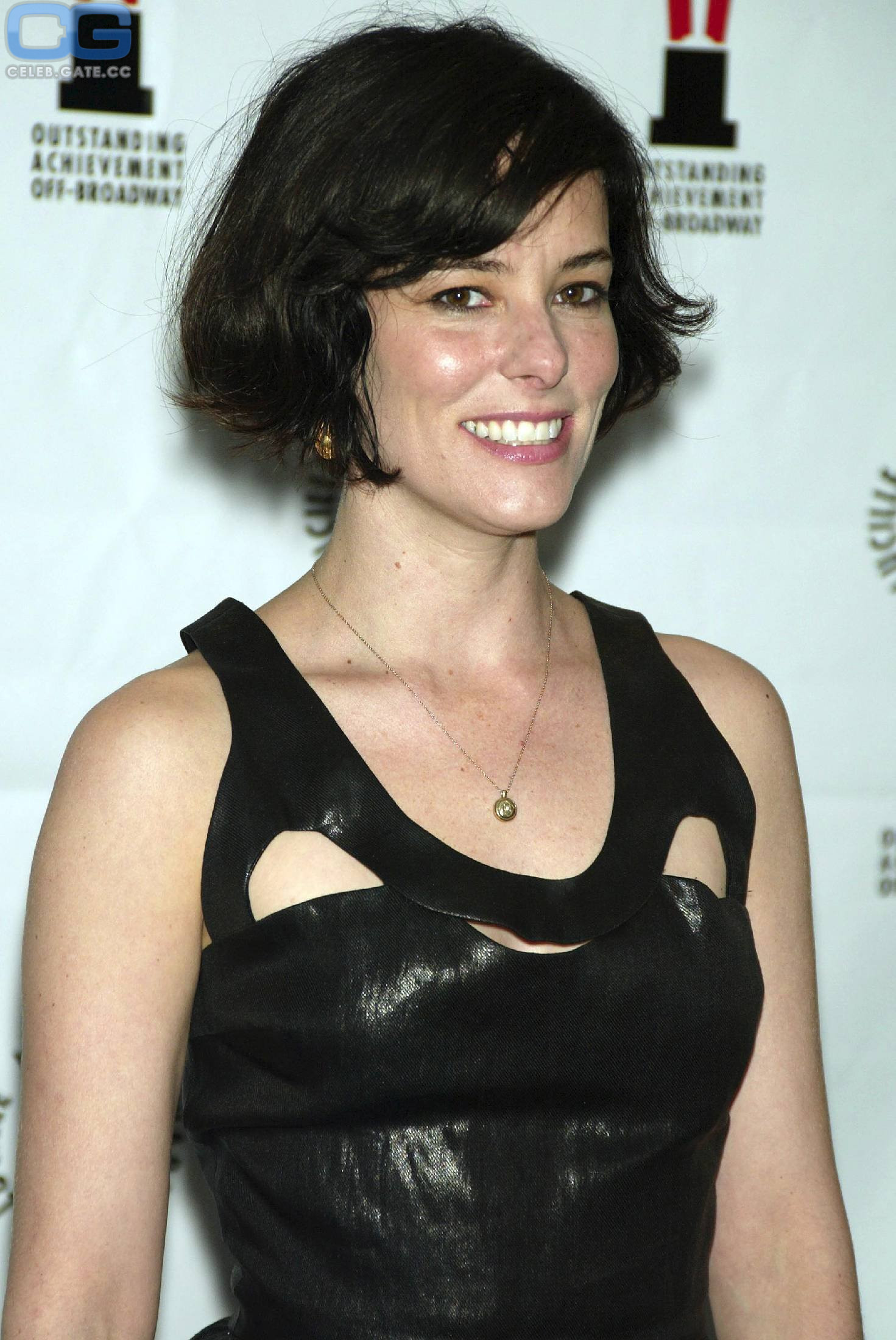 Parker Posey hot