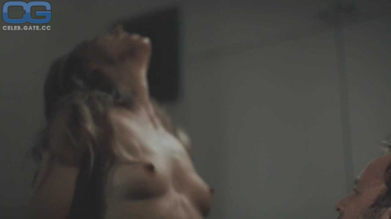 Petra Schmidt-Schaller topless scene