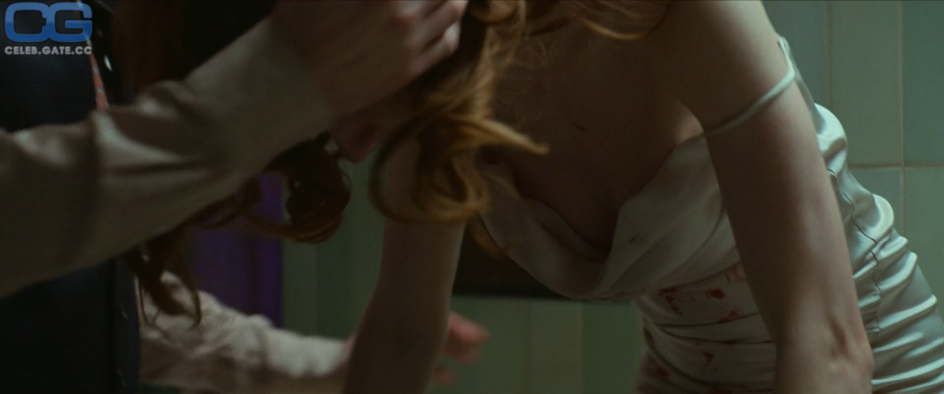 Phoebe Dynevor 