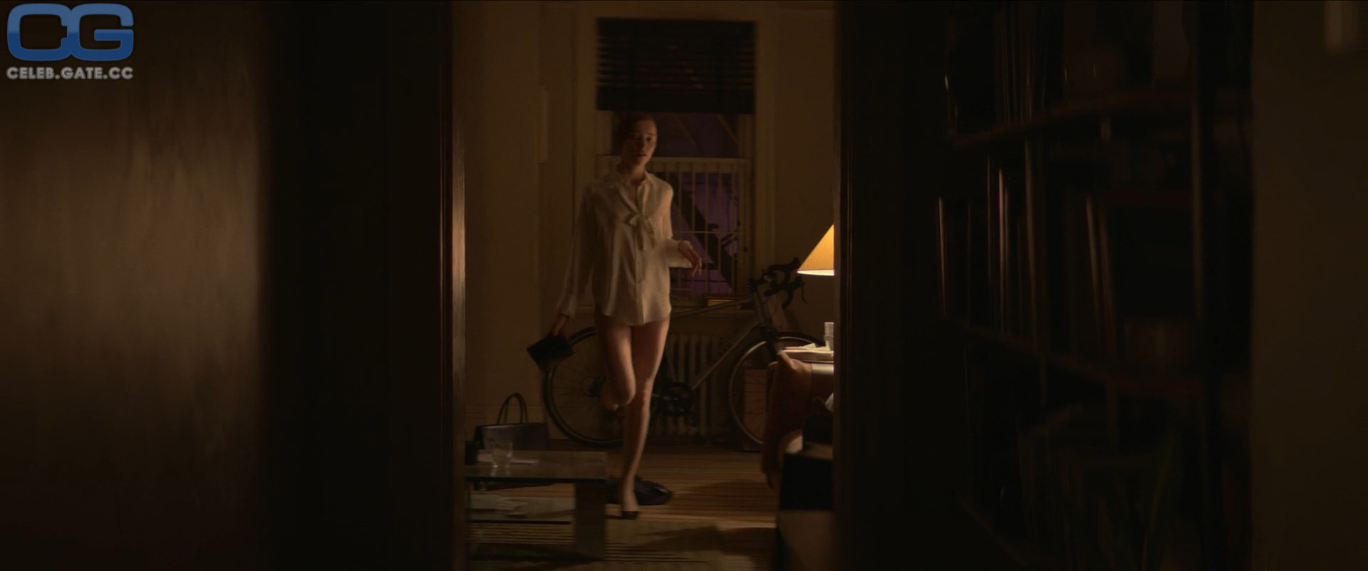 Phoebe Dynevor 