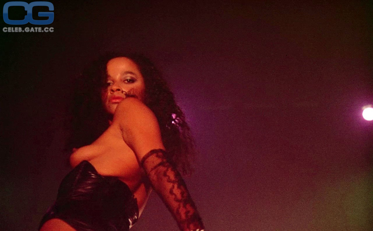 Rae Dawn Chong 
