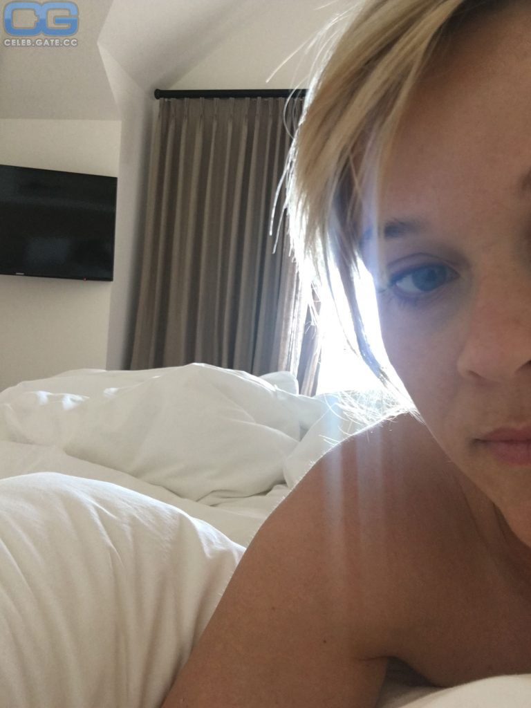 Reese Witherspoon leaked nudes