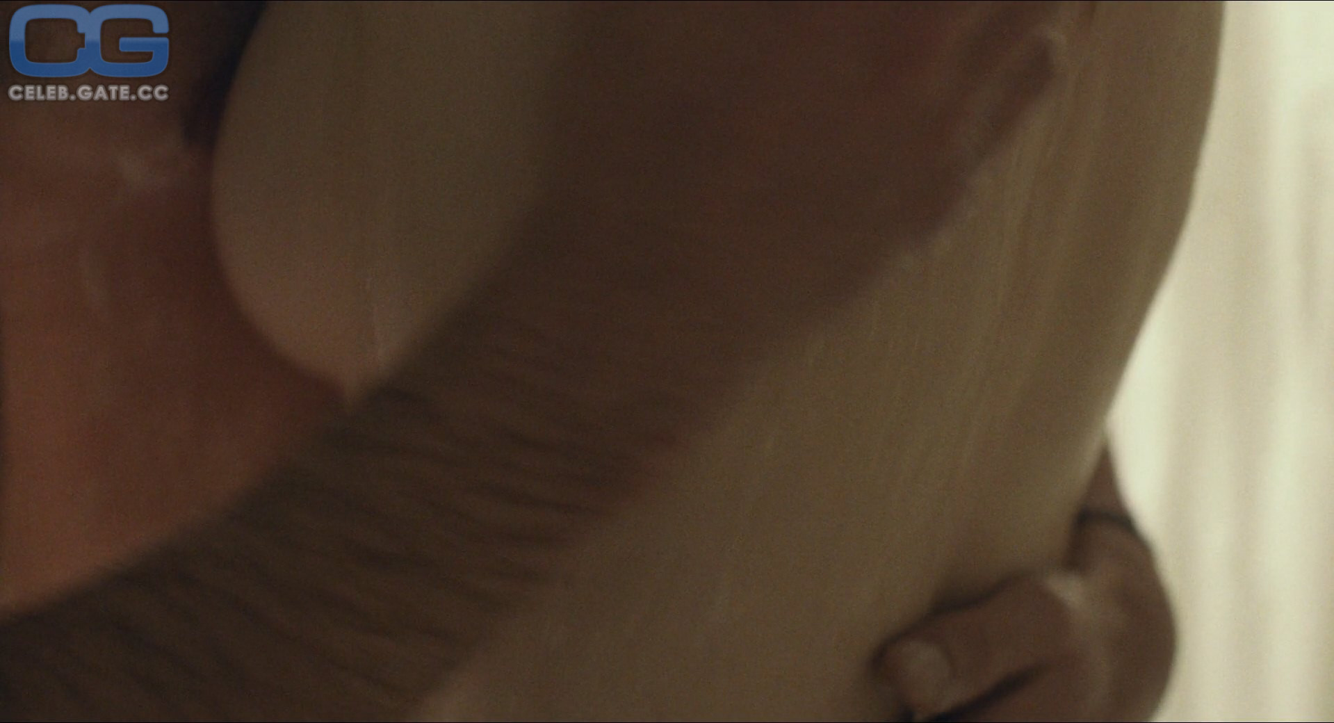 Rose Leslie nude scene