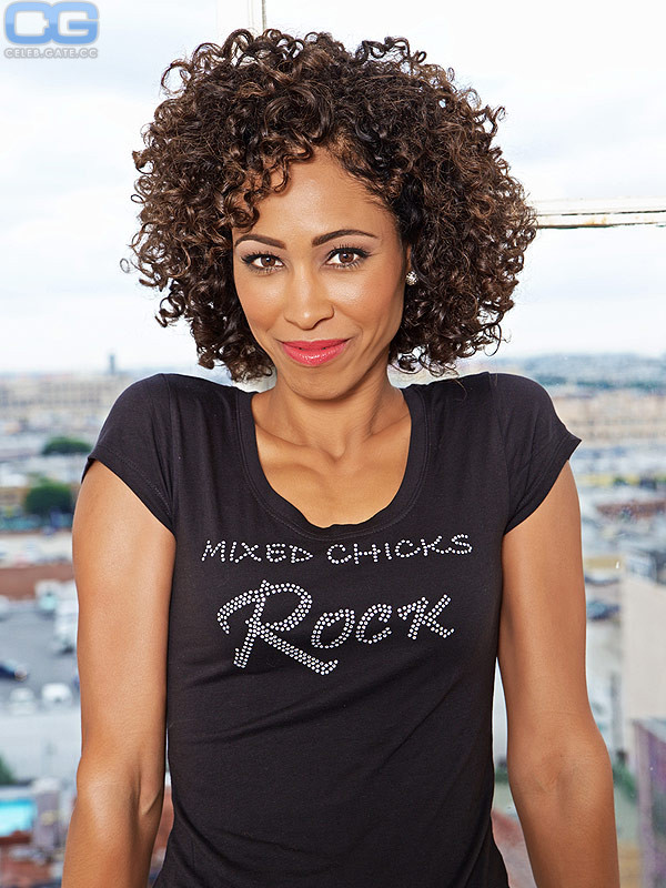 Sage Steele hair